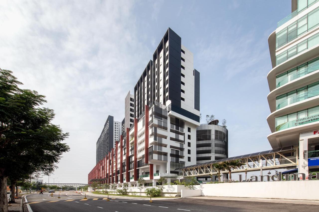 The Canvas Hotel Klang Exterior photo
