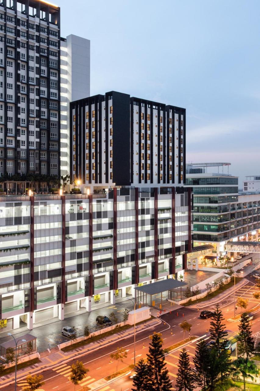 The Canvas Hotel Klang Exterior photo